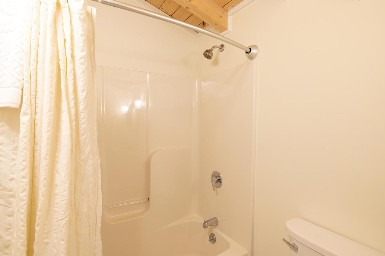 Floor W/ Ocean Views Admirals Quarters Apartment Southwest Harbor