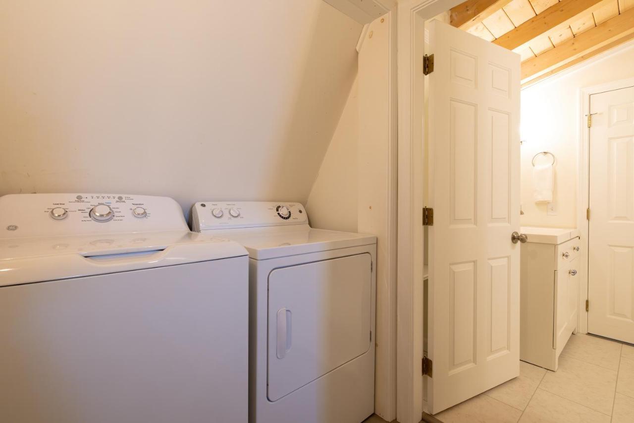 Apartment Floor W/ Ocean Views Admirals Quarters